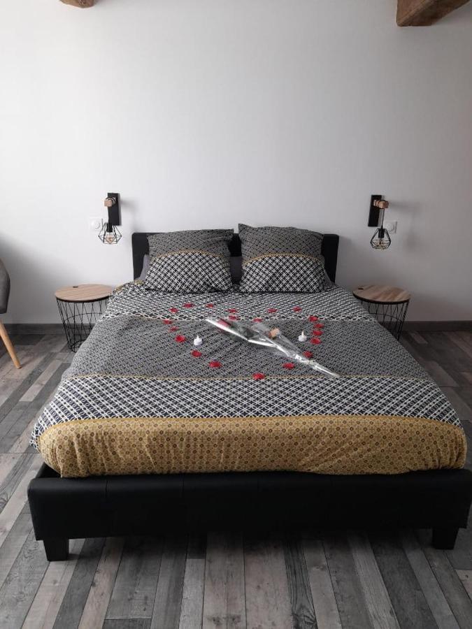 Nuit Romantique Saint-Christophe-en-Brionnais Zewnętrze zdjęcie